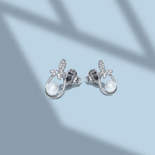 Load image into Gallery viewer, Sparkling Butterfly Dreams: OLLUU Silver Engraved Earrings | Sterling Silver, Cubic Zirconia, Freshwater Pearl