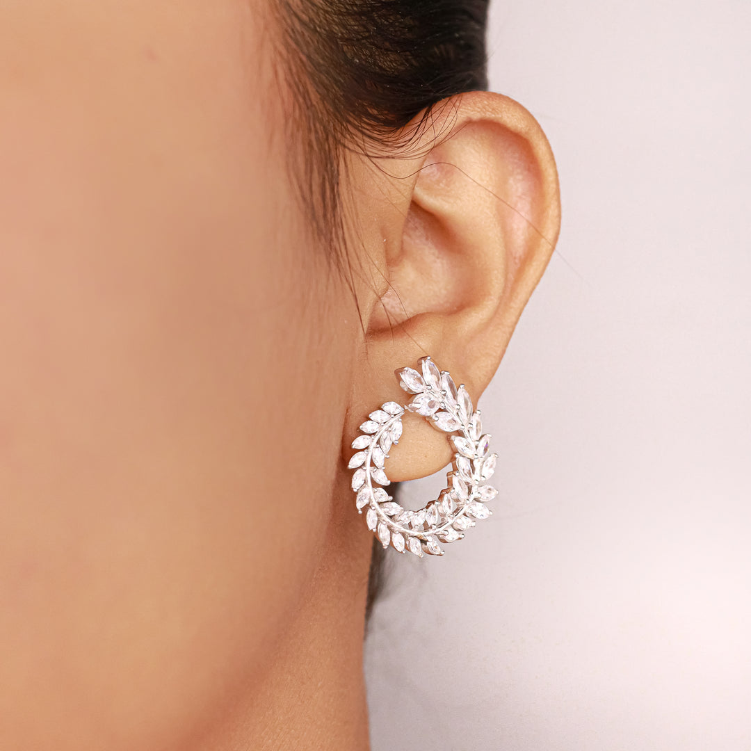 OLLUU Silver Leafy Lustre Earrings