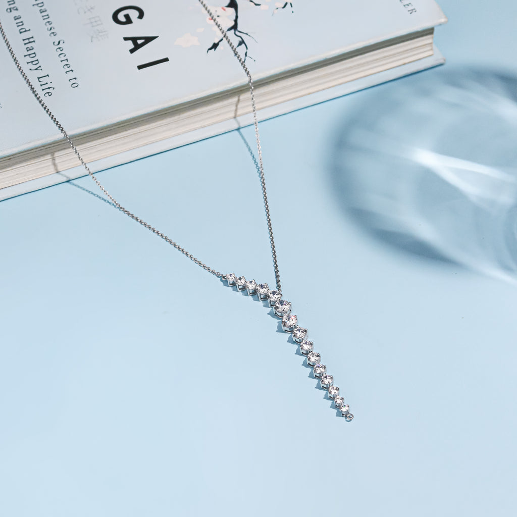 Silver Ethereal Necklace from Olluu
