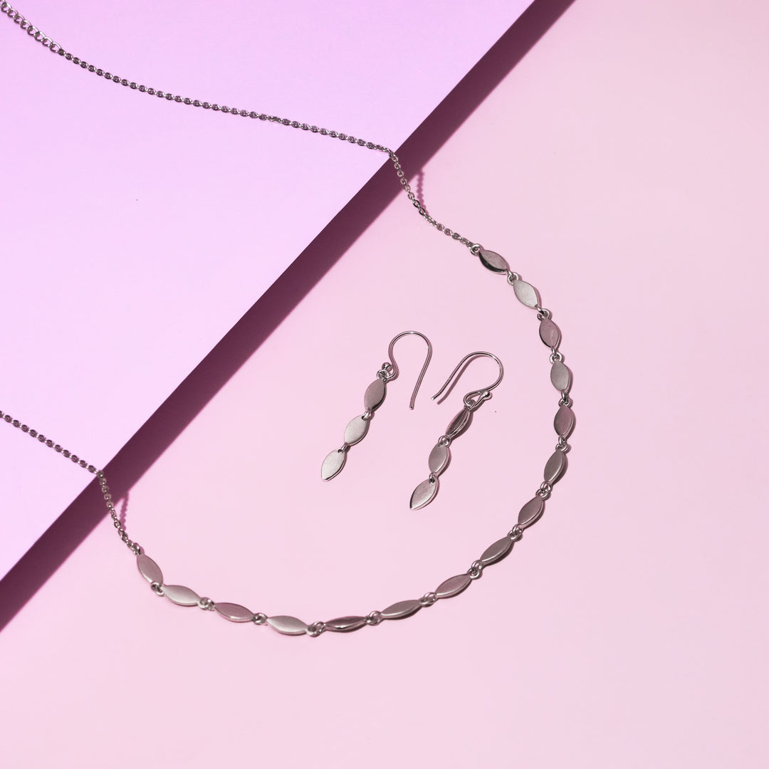 OLLUU Silver Authenticity Certified Necklace Set