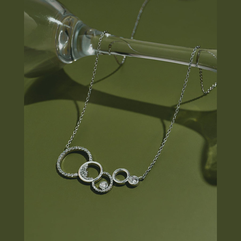 OLLUU Generation Necklace 4 Circle Necklace Brilliant Cut Diamond Pendant