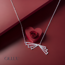 Load image into Gallery viewer, OLLUU Stripes Geometric Diamond Necklace Trendy Silver Diamond Necklace
