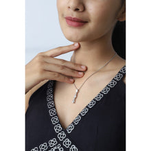 Load image into Gallery viewer, Illuminate Your Look: OLLUU Silver Falling Dew Drop Necklace | Sterling Silver Pendant