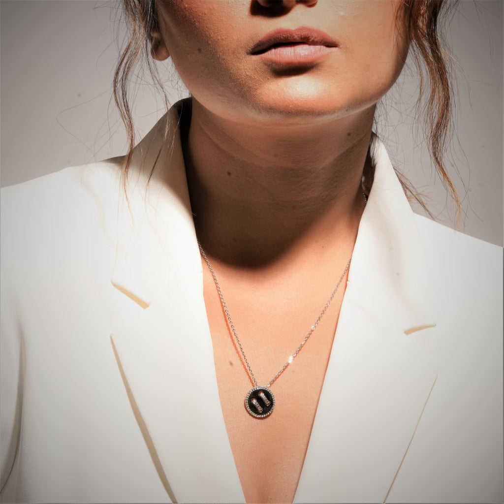 Luxurious OLLUU Silver Button Necklace Adjustable Rope Chain CZ Pendant