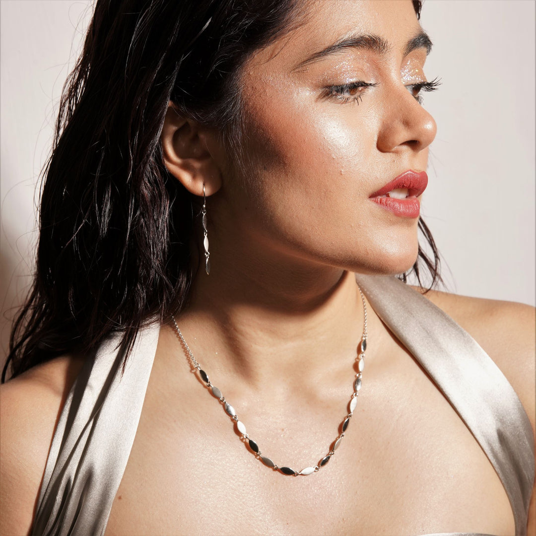 OLLUU Silver Authenticity Certified Necklace Set