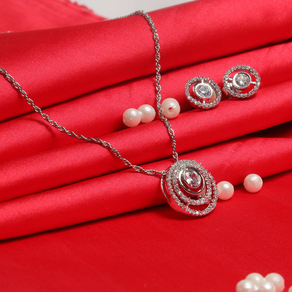 OLLUU Silver Circular Pave Pendant Necklace Set