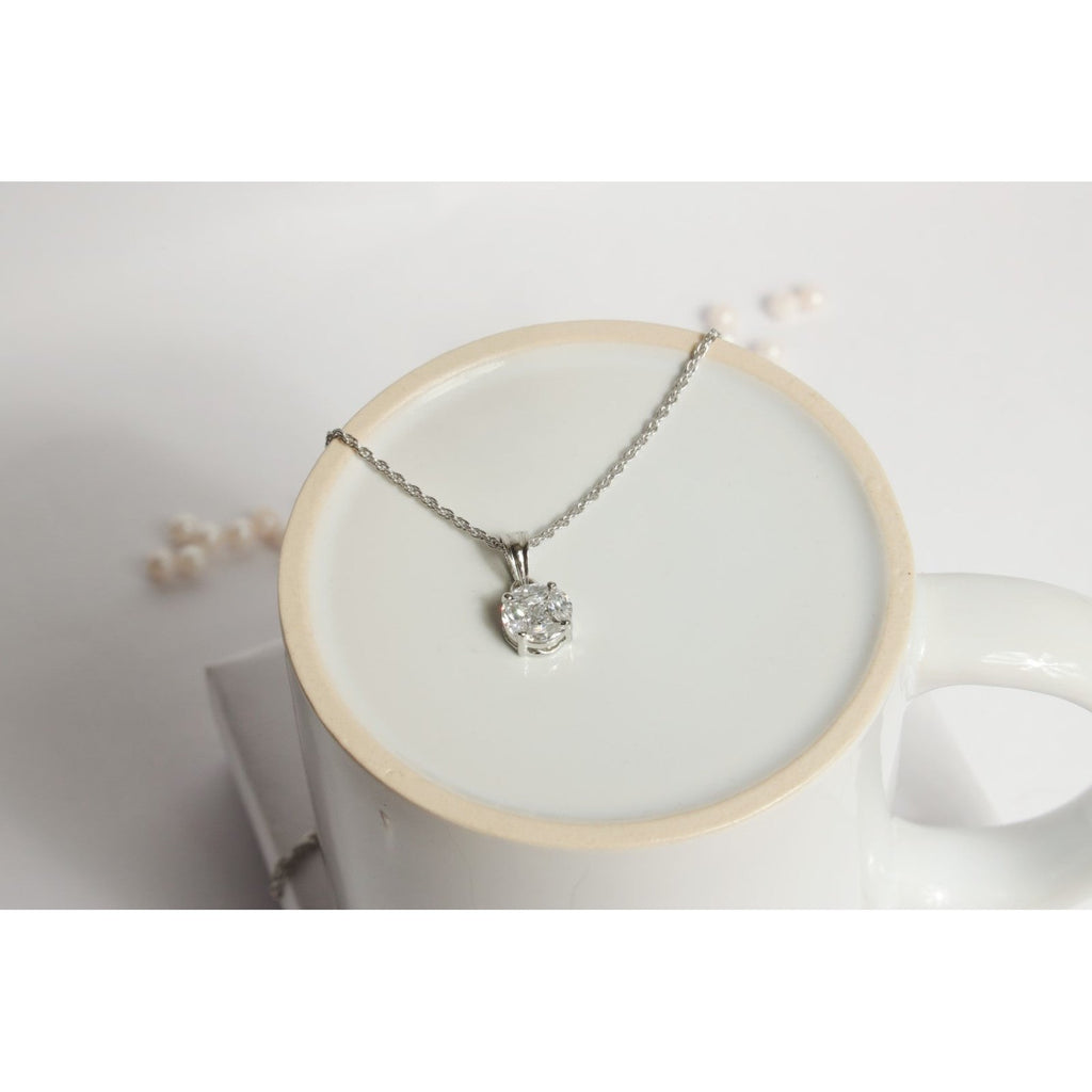 OLUU Silver Solitaire Pendant Necklace | Sterling Silver Diamond Jewelry