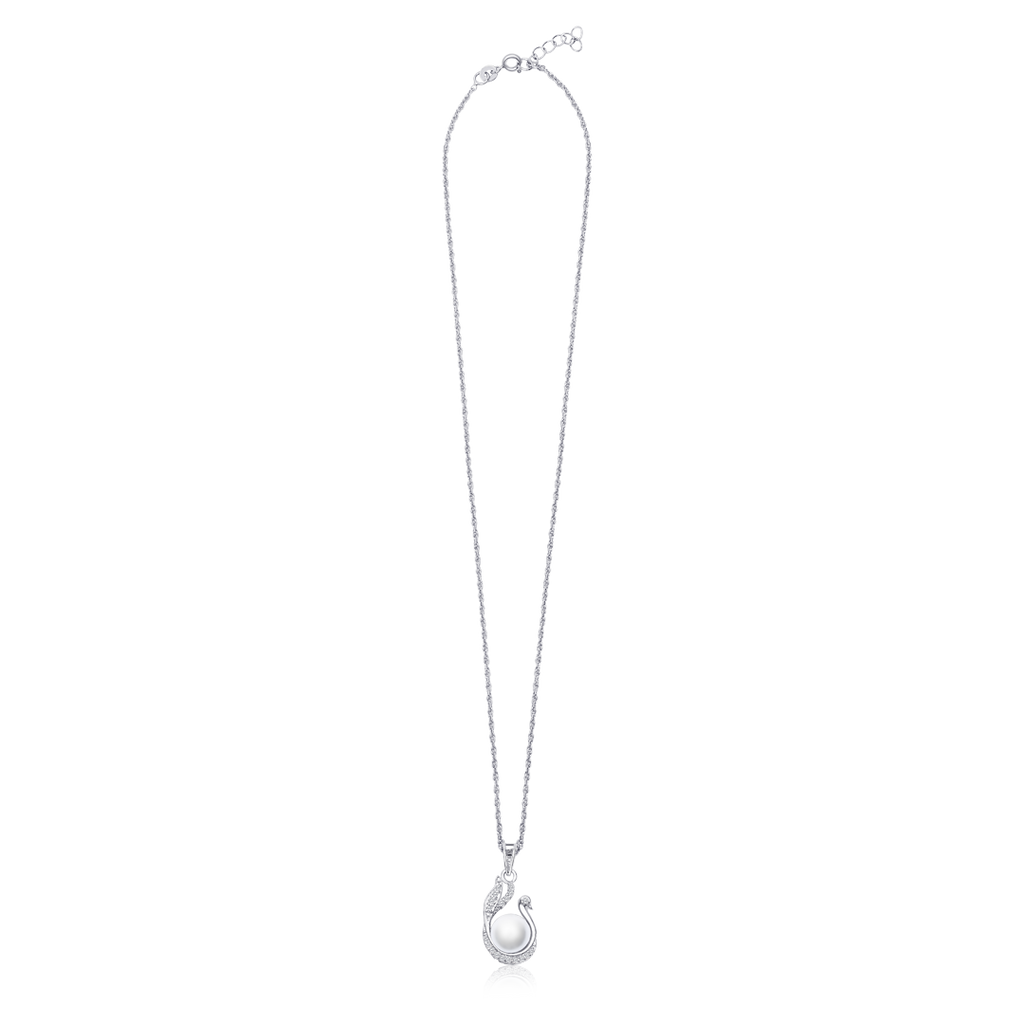 silver chain with pendant